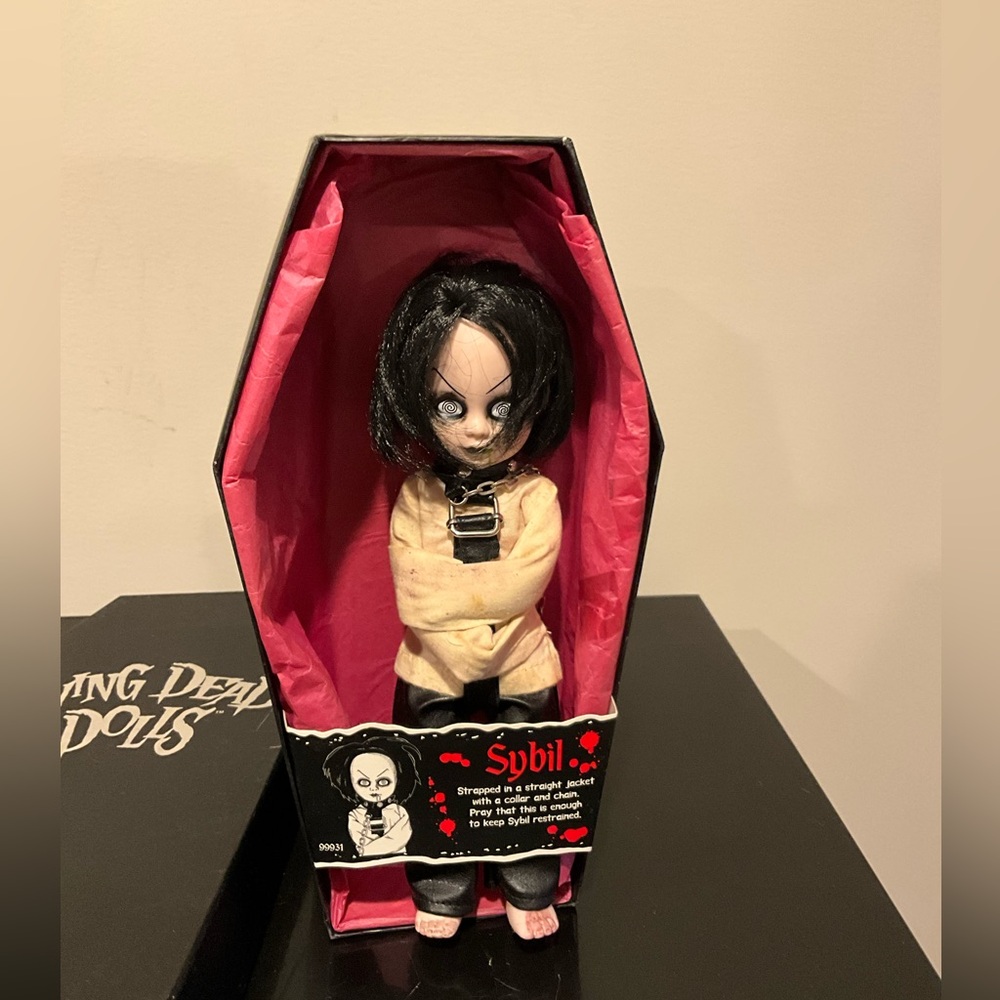 Living Dead Dolls - Cybil